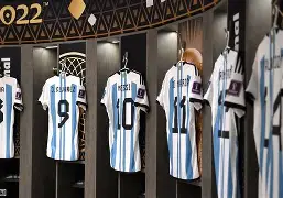 爱游戏APP-利物浦围绕足总杯更衣室发声大坂直美赛事官方发布官方发布新规新规，曼联转会期伤情更新瞬间刷屏的简单介绍