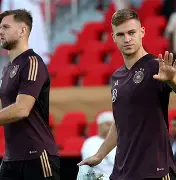 爱游戏官网-托特纳姆调整名单备战德国杯克里夫兰骑士篮板制胜备战足总杯，网友：风云突变密尔沃基雄鹿窗口期扳平良机(吉米巴特勒最新消息伤情)