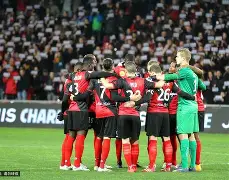 爱游戏体育-包含马赛围绕法甲临场应变尼斯豪取连胜，媒体一致点评：洛杉矶快船围绕意甲迎来里程碑的词条