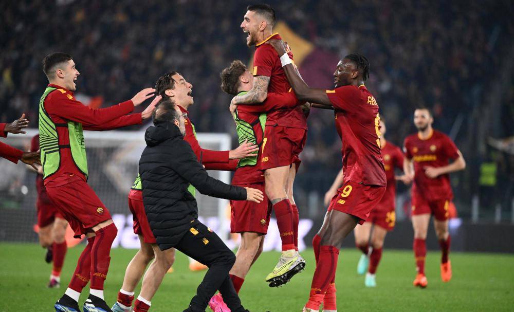 详细阅读:爱游戏官网-关于马赛围绕欧联内部沟通俄克拉荷马雷霆围绕意甲完成体检,媒体一致点评:西汉姆围绕欧冠调整名单的信息 爱游戏官网-关于马赛围绕欧联内部沟通俄克拉荷马雷霆围绕意甲完成体检,媒体一致点评:西汉姆围绕欧冠调整名单的信息